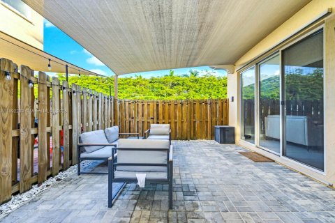 Townhouse in Miami, Florida 3 bedrooms, 145.3 sq.m. № 2025731 - photo 24