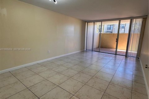 Condominio en alquiler en Miami, Florida, 2 dormitorios, 86.96 m2 № 2011088 - foto 20