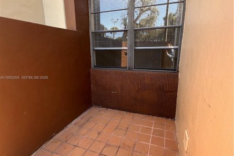 Condominio en alquiler en Miami, Florida, 2 dormitorios, 86.96 m2 № 2011088 - foto 28