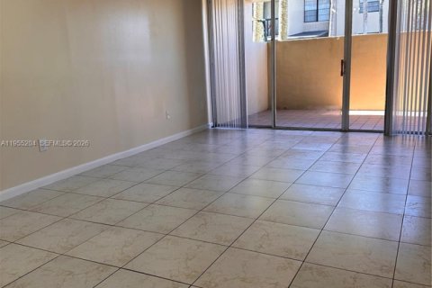Condominio en alquiler en Miami, Florida, 2 dormitorios, 86.96 m2 № 2011088 - foto 19