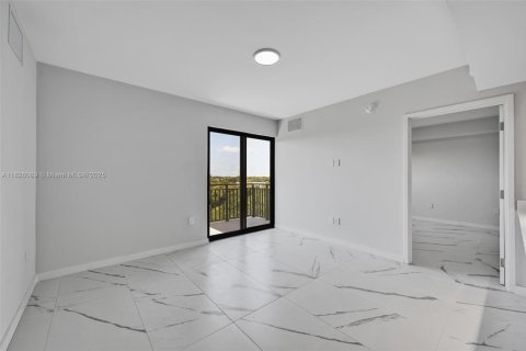Apartment in North Miami, Florida 2 bedrooms, 83.7 sq.m. № 1828187 - photo 3