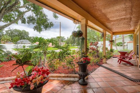 House in Tampa, Florida 5 bedrooms, 257.53 sq.m. № 1821363 - photo 5