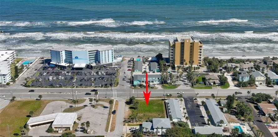 Land in New Smyrna Beach, Florida № 1789178