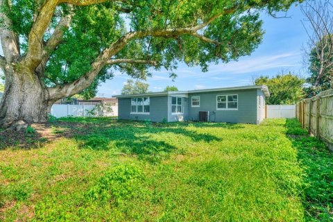 House in Orlando, Florida 3 bedrooms, 142.42 sq.m. № 2395888 - photo 22