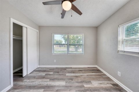 House in Orlando, Florida 3 bedrooms, 142.42 sq.m. № 2395888 - photo 18