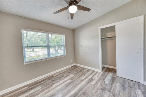 House in Orlando, Florida 3 bedrooms, 142.42 sq.m. № 2395888 - photo 16
