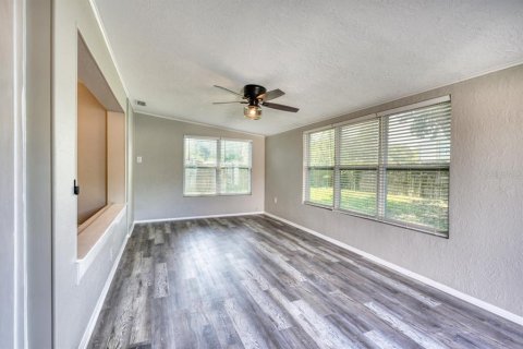 House in Orlando, Florida 3 bedrooms, 142.42 sq.m. № 2395888 - photo 10