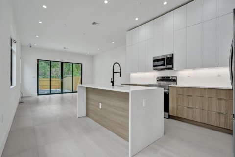 Propiedad comercial en venta en Fort Lauderdale, Florida, 413.97 m2 № 2323746 - foto 9