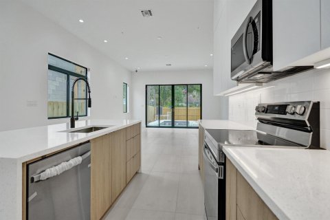 Propiedad comercial en venta en Fort Lauderdale, Florida, 413.97 m2 № 2323746 - foto 15