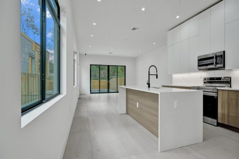 Propiedad comercial en venta en Fort Lauderdale, Florida, 413.97 m2 № 2323746 - foto 8