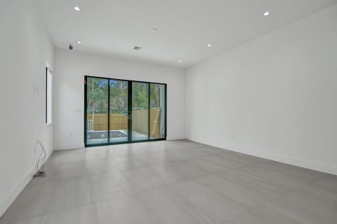 Propiedad comercial en venta en Fort Lauderdale, Florida, 413.97 m2 № 2323746 - foto 17