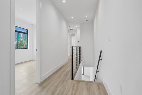 Propiedad comercial en venta en Fort Lauderdale, Florida, 413.97 m2 № 2323746 - foto 23