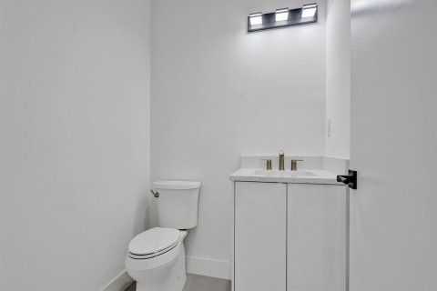 Propiedad comercial en venta en Fort Lauderdale, Florida, 413.97 m2 № 2323746 - foto 6