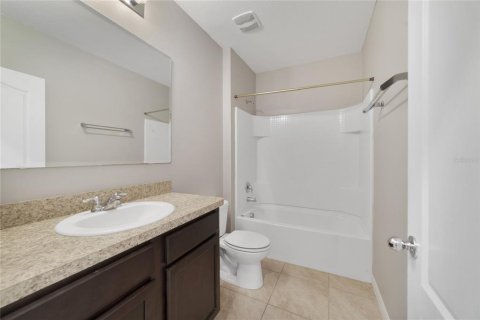 Casa en venta en Davenport, Florida, 4 dormitorios, 166.11 m2 № 1894895 - foto 11