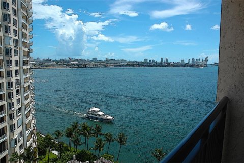 Condo in Miami, Florida, 1 bedroom  № 1888954 - photo 6
