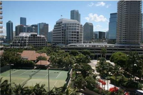 Condo in Miami, Florida, 1 bedroom  № 1888954 - photo 26