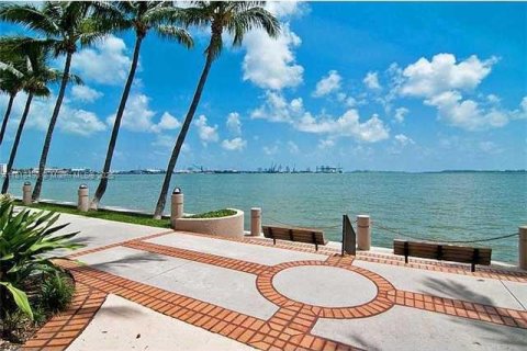 Condo in Miami, Florida, 1 bedroom  № 1888954 - photo 28