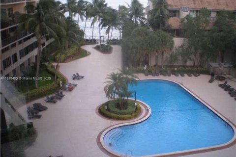 Condo in Miami, Florida, 1 bedroom  № 1888954 - photo 27