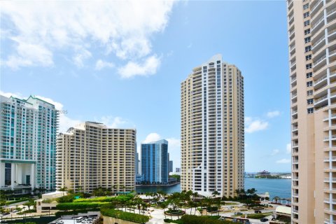 Condo in Miami, Florida, 1 bedroom  № 1888954 - photo 21