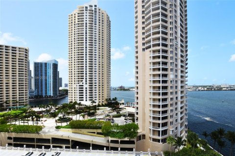 Condo in Miami, Florida, 1 bedroom  № 1888954 - photo 22