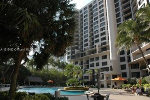 Condo in Miami, Florida, 1 bedroom  № 1888954 - photo 25