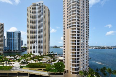 Condo in Miami, Florida, 1 bedroom  № 1888954 - photo 20