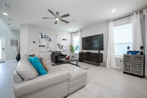House in Winter Garden, Florida 4 bedrooms, 258.36 sq.m. № 1512196 - photo 21