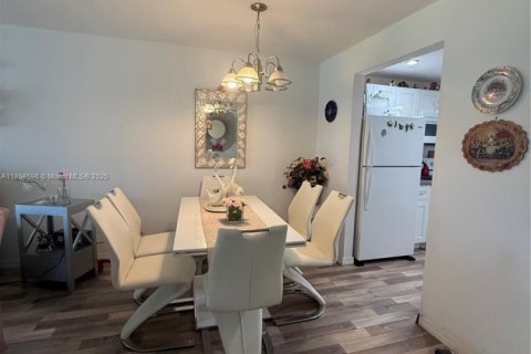 Condo in Sunrise, Florida, 1 bedroom  № 2054169 - photo 7