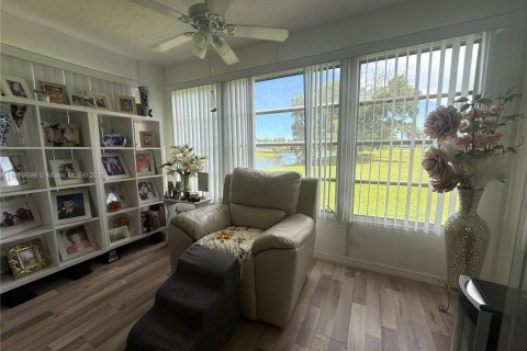 Condo in Sunrise, Florida, 1 bedroom  № 2054169 - photo 16