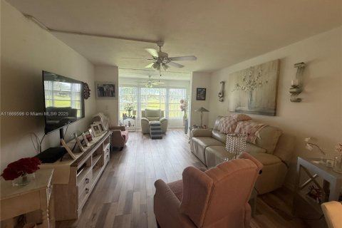 Condo in Sunrise, Florida, 1 bedroom  № 2054169 - photo 9