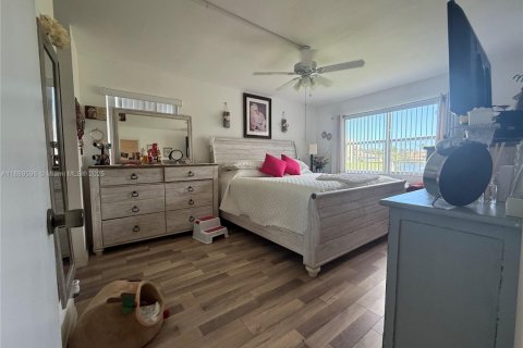 Condo in Sunrise, Florida, 1 bedroom  № 2054169 - photo 17