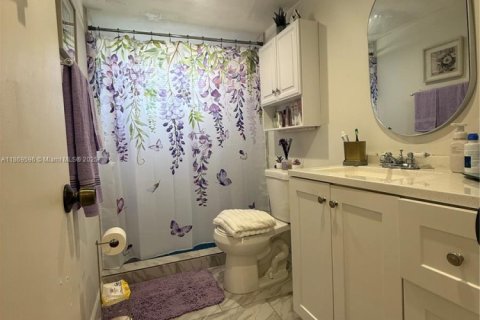 Condo in Sunrise, Florida, 1 bedroom  № 2054169 - photo 24