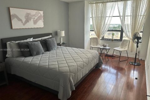 Купить кондоминиум в Халландейл-Бич, Флорида 2 спальни, 130.06м2, № 1997875 - фото 26