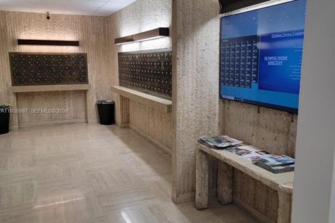 Купить кондоминиум в Халландейл-Бич, Флорида 2 спальни, 130.06м2, № 1997875 - фото 7