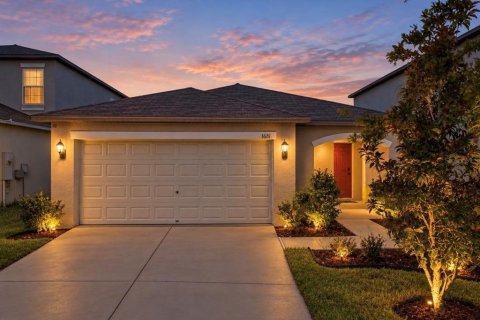 House in Ruskin, Florida 3 bedrooms, 134.8 sq.m. № 2349517