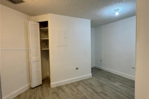 Copropriété à vendre à Miami, Floride: 3 chambres, 91.97 m2 № 1957787 - photo 14