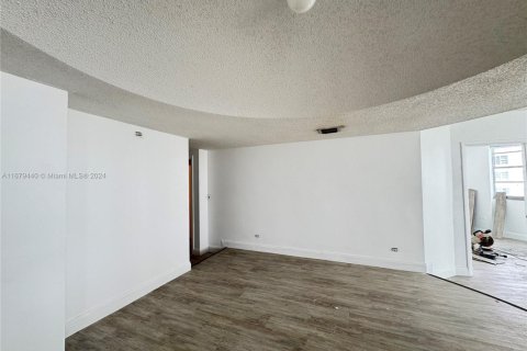 Copropriété à vendre à Miami, Floride: 3 chambres, 91.97 m2 № 1957787 - photo 13