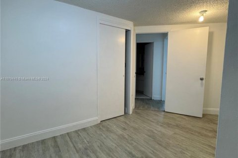 Copropriété à vendre à Miami, Floride: 3 chambres, 91.97 m2 № 1957787 - photo 15