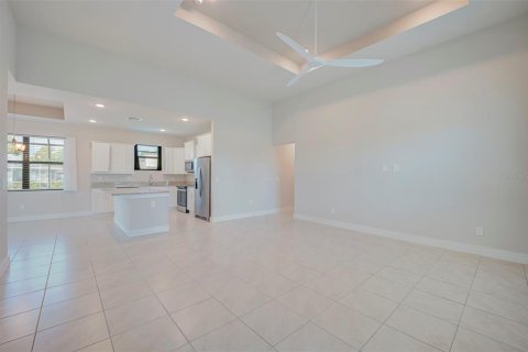Casa en venta en Punta Gorda, Florida, 4 dormitorios, 171.5 m2 № 2348191 - foto 3