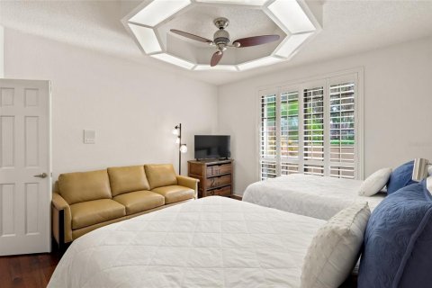 House in Wesley Chapel, Florida 4 bedrooms, 297.29 sq.m. № 2215587 - photo 23