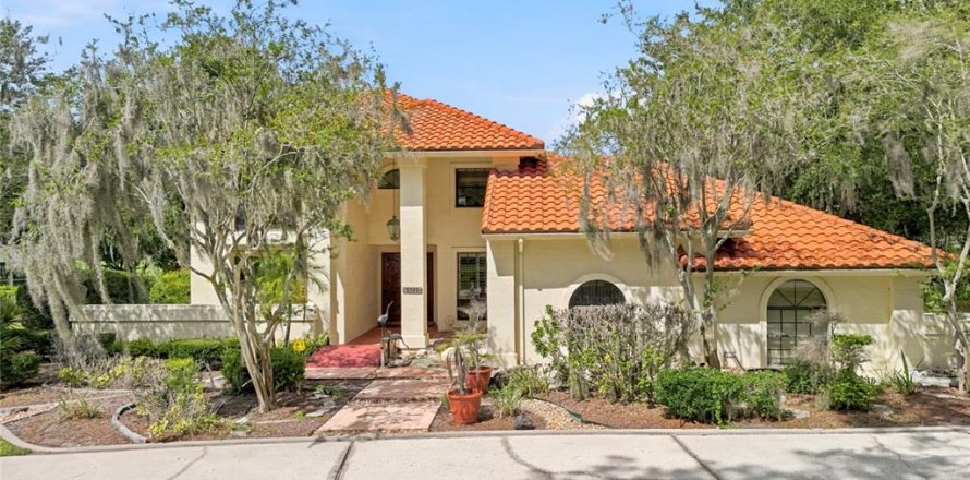 House in Wesley Chapel, Florida 4 bedrooms, 297.29 sq.m. № 2215587