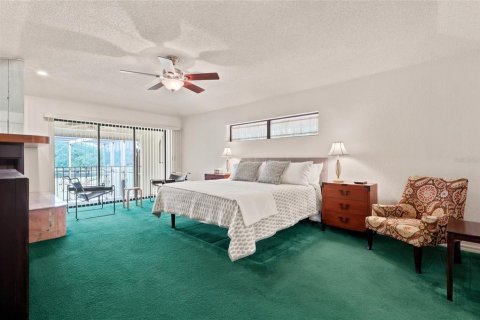 House in Wesley Chapel, Florida 4 bedrooms, 297.29 sq.m. № 2215587 - photo 29