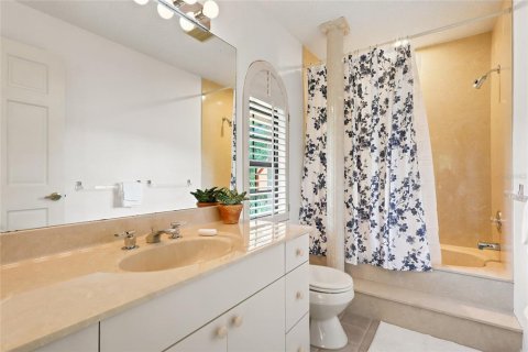 House in Wesley Chapel, Florida 4 bedrooms, 297.29 sq.m. № 2215587 - photo 28