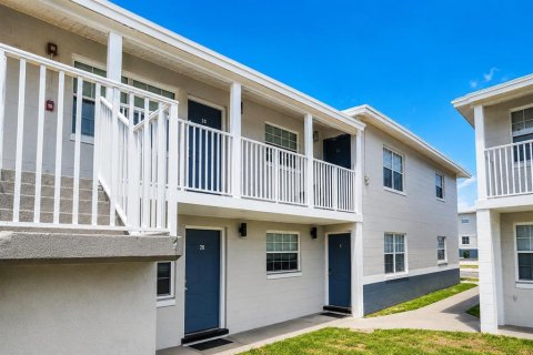Condo à Mount Dora, Floride, 2 chambres  № 2329791