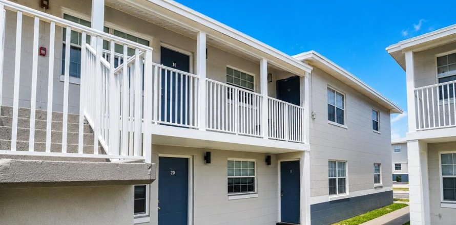 Condo à Mount Dora, Floride, 2 chambres  № 2329791