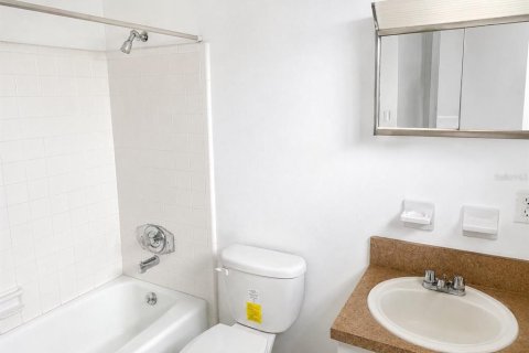 Copropriété à louer à Mount Dora, Floride: 2 chambres, 83.61 m2 № 2329791 - photo 15