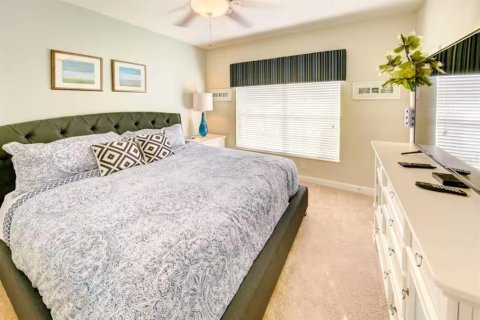 Touwnhouse à vendre à Kissimmee, Floride: 4 chambres, 177.81 m2 № 2416335 - photo 18