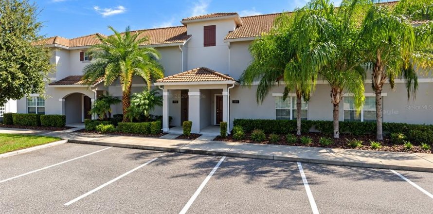 Touwnhouse à STOREY LAKE à Kissimmee, Floride 4 chambres, 177.81 m2 № 2416335
