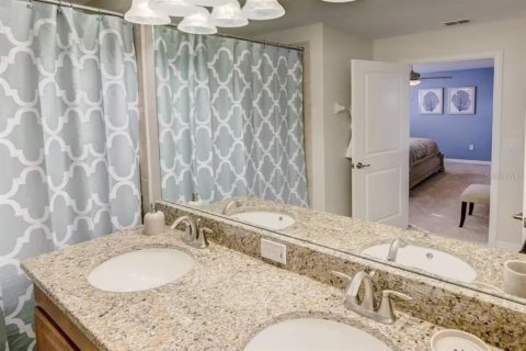 Touwnhouse à vendre à Kissimmee, Floride: 4 chambres, 177.81 m2 № 2416335 - photo 17