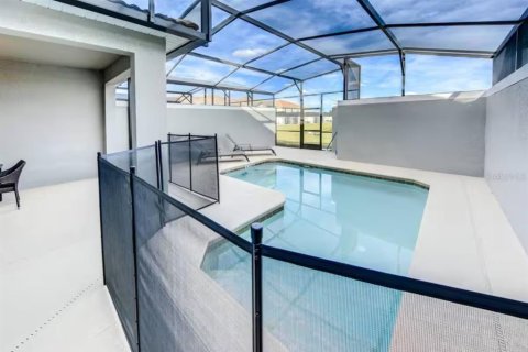 Touwnhouse à vendre à Kissimmee, Floride: 4 chambres, 177.81 m2 № 2416335 - photo 24